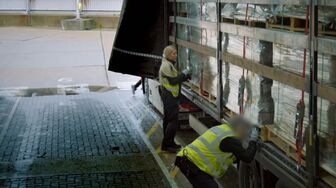 Dover 24 7 Britains Busiest Port S02E08 WEB H264-RBB